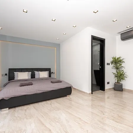 Luxury 2 Bed Apartment In The Heart Of St Julians Saint Julian's Exterior photo