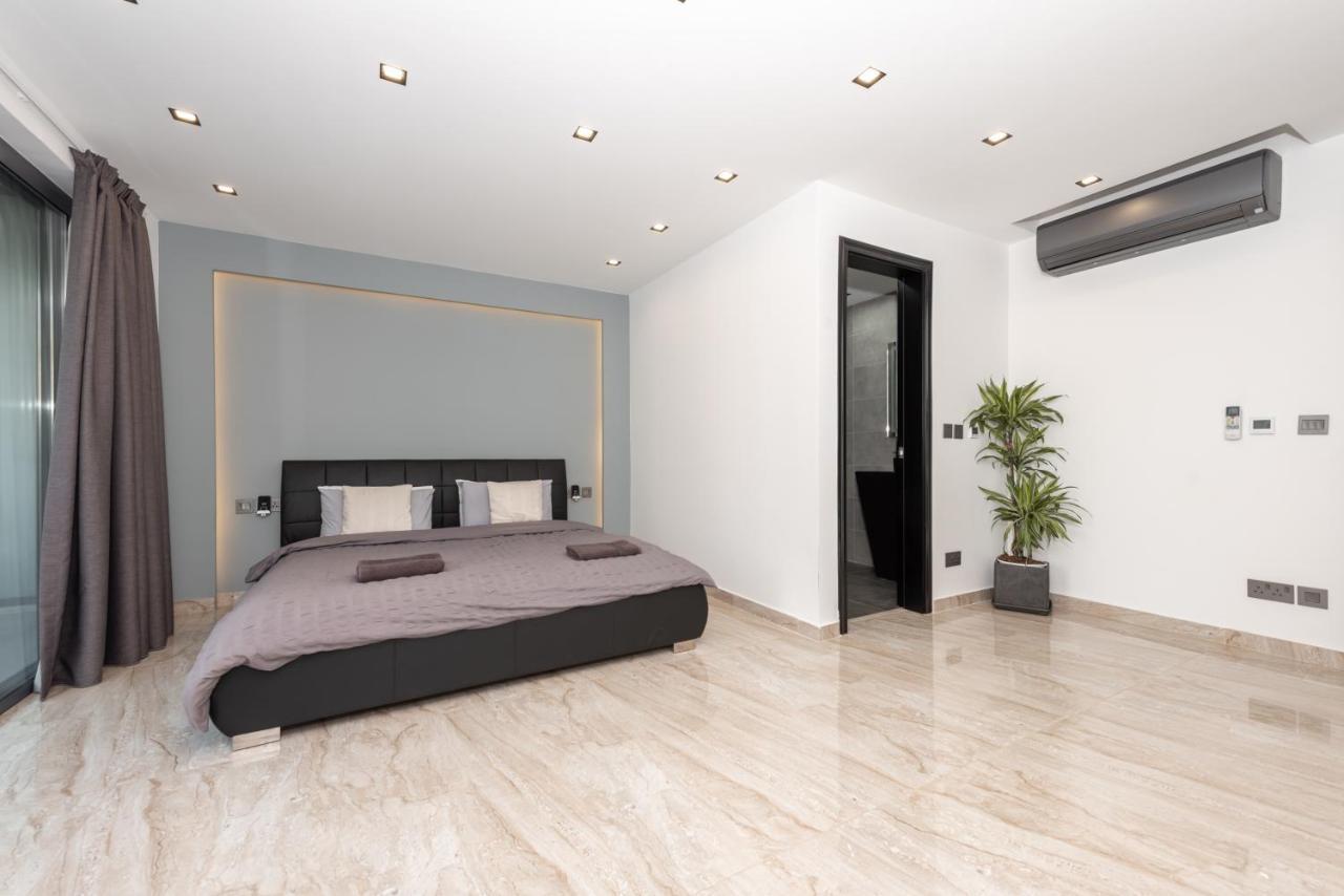 Luxury 2 Bed In The Heart Of St Julians Apartment *